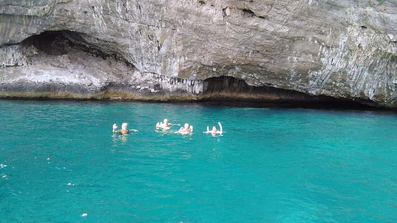 Sorrento: Yacht Day Trip to Capri with Drink and Snack - Starting Point and Meeting Logistics in Sorrento Harbor