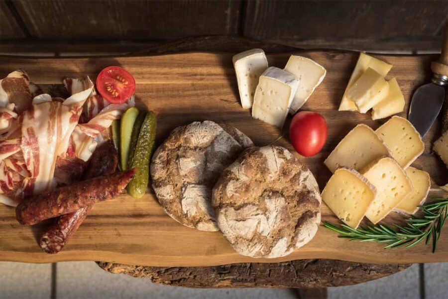 South Tyrolean specialties and wine tasting - Key Points