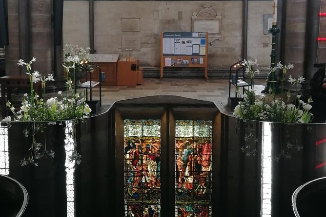 Southampton Shore Excursion: Magna Carta, Salisbury, Bath and Stonehenge - Salisbury Cathedral and the Magna Carta