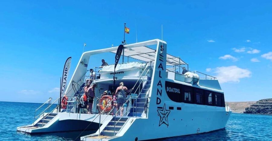 Southeast Fuerteventura: Boat Cruise with Lunch and Drinks - Starting Point and Pickup Details in Las Palmas