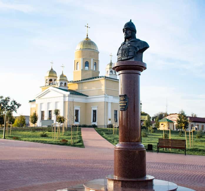 Soviet Secrets of Transnistria: Safe Tour to Bender - Exploring Bender City’s Soviet Architecture and Landmarks