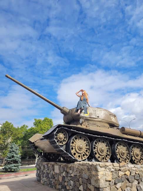 Soviet Transnistria  the Country That Doesnt Exist - Crossing Into the Self-Declared State