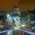 Spanish tour of the City of London and Thames cruise (optional) - Starting Point at St. Paul’s Cathedral and the Queen Anne Statue