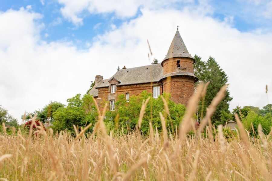 Special visit to the Maison Des Balaitiers + L'Art du Bois - Visiting La Balaiterie: A Look into Traditional Broom-Making