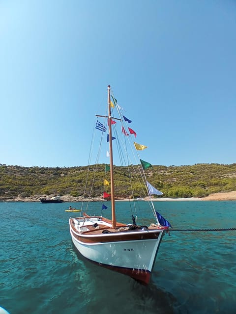Spetses Island Boat Exploration e-kaiki - Departing from the Starting Location in Greece