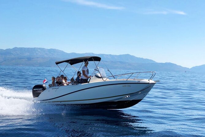 Split (airport) - Hvar (town) sea transfer - Meet and Greet at Split Airport with Real-Time Updates