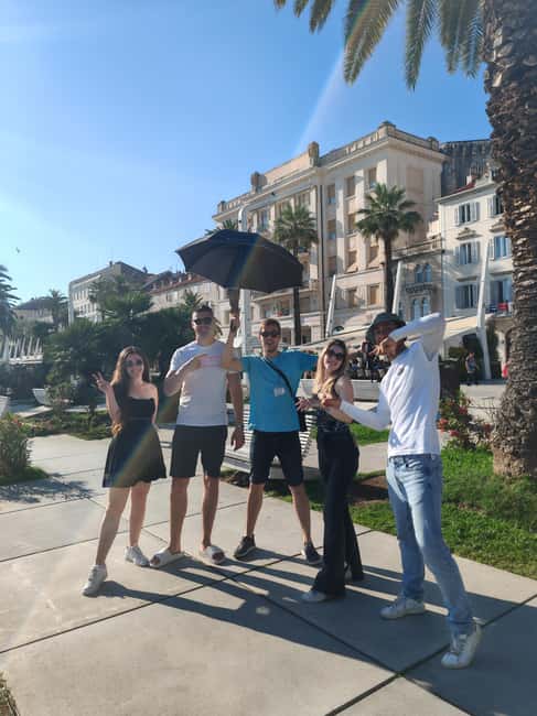 Split: History Walking Tour of the Old Town - From the Golden Gate to the Riva: A Scenic Walk