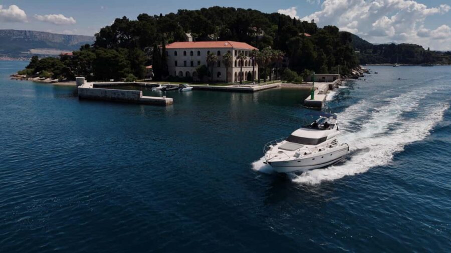 Split: Private Yacht Day Trip to Adriatic Islands - Exploring the Stunning Blue Lagoon with Shallow Bright Blue Waters