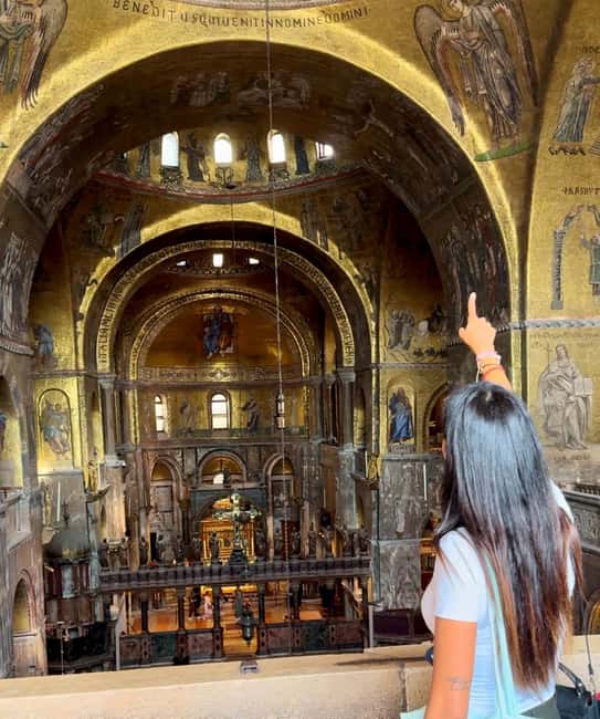 St. Mark's Basilica: Priority Access, Audioguide & Guidebook - From the Meeting Point to the Basilica Entrance