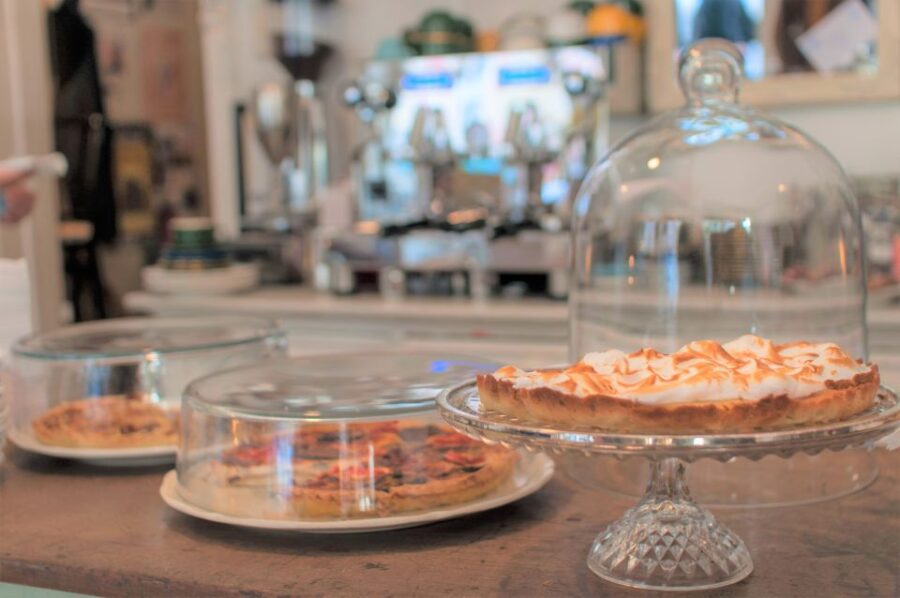 St. Pauli: Guided Food Tour with 5 Tastings - Discovering St. Pauli’s Hidden Culinary Corners