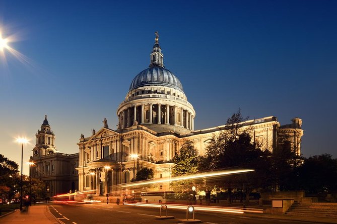 St Pauls Cathedral & See Over 30 Top London Sights Tour - Exploring Trafalgar Square and Its Surroundings