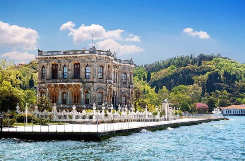 stanbul: Dolmabahçe Palace & Boat tour - Exploring Dolmabahçe Palace: A Glimpse into Ottoman Luxury