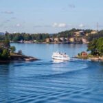 Stockholm: Guided Archipelago Boat Tour to Fjäderholmarna - Starting Point and Check-in at Skeppsbron 101