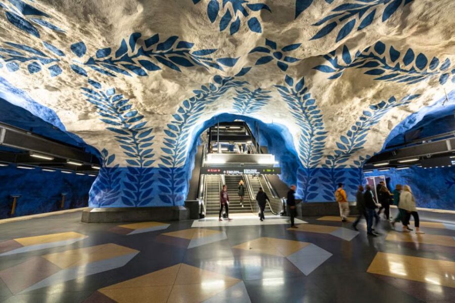 Stockholm Metro Tour - Exploring Kungsträdgården Station: A Garden of Art
