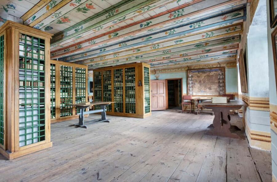 Stockholm: Skokloster Castle Entry Ticket - Guided Tours in Multiple Languages