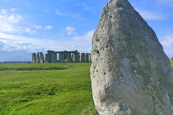 Stonehenge Half-Day luxury guided tour from Bath for 2-8 - Scenic Drive Through English Countryside