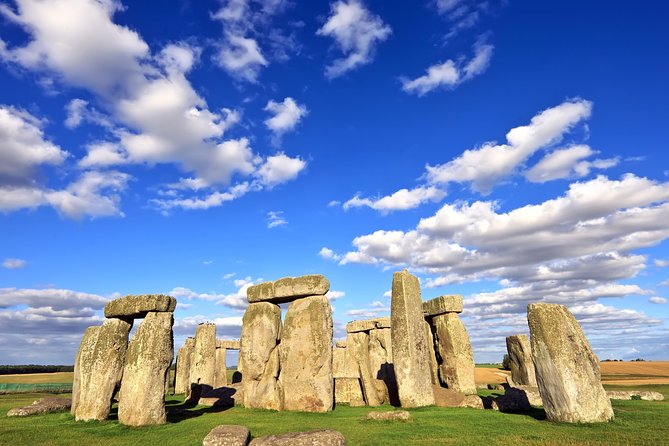 Stonehenge Half-Day Tour from London with Admission & Snack Pack - Transport and Comfort on the Coach