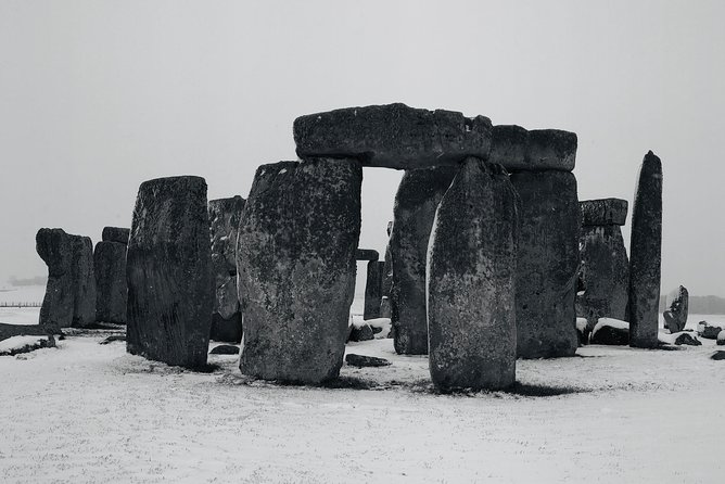 Stonehenge Private Car Tour with Driver Guide - Visiting Stonehenge with a Private Driver-Guide