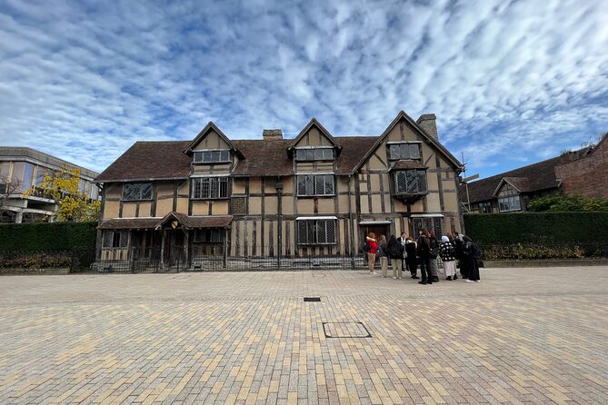 Stratford Upon Avon & Warwick Castle Private Tour - The Comfort of Private Transportation and Personalized Service