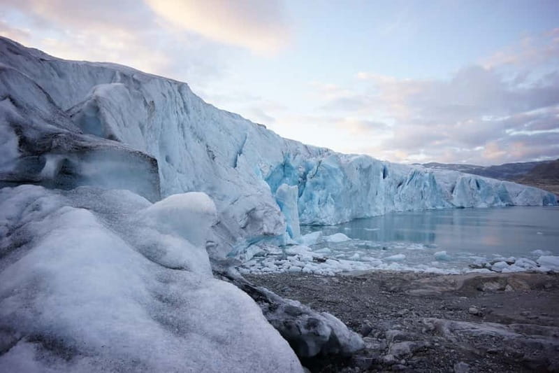 Stygge: Kayaking and Glacier Hike - Starting Point at Breheimsenteret for a Smooth Begin