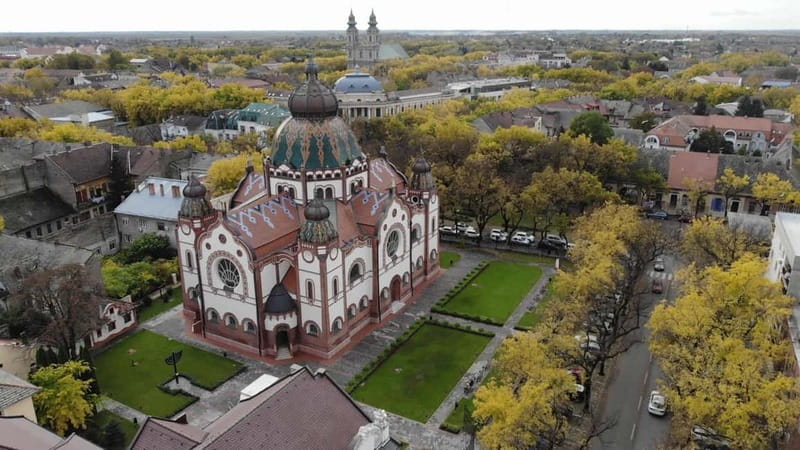 Subotica: Jewish Heritage Walking Tour - Admiring the Art Nouveau Masterpiece: Subotica Synagogue