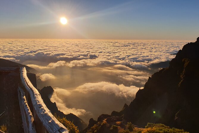 Sunrise in Areeiro Peak - How the Sunrise Experience Happens at Pico do Areeiro