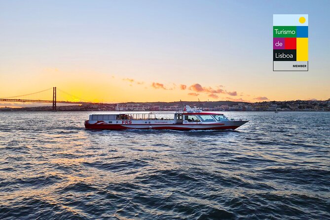 Sunset cruise on Tagus river with Welcome Drink included - The Experience Onboard: Atmosphere and Comfort