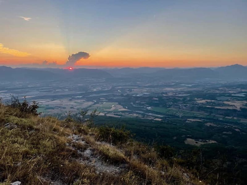 Sunset on Gâche mountain - Panoramic view of the Alps - The Route from the Herds to the Gâche Limestone Ridge