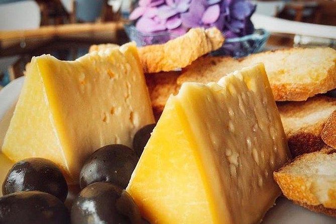 Sunset tour with regional dinner - Savoring a Regional Dinner of Degustation Flavors