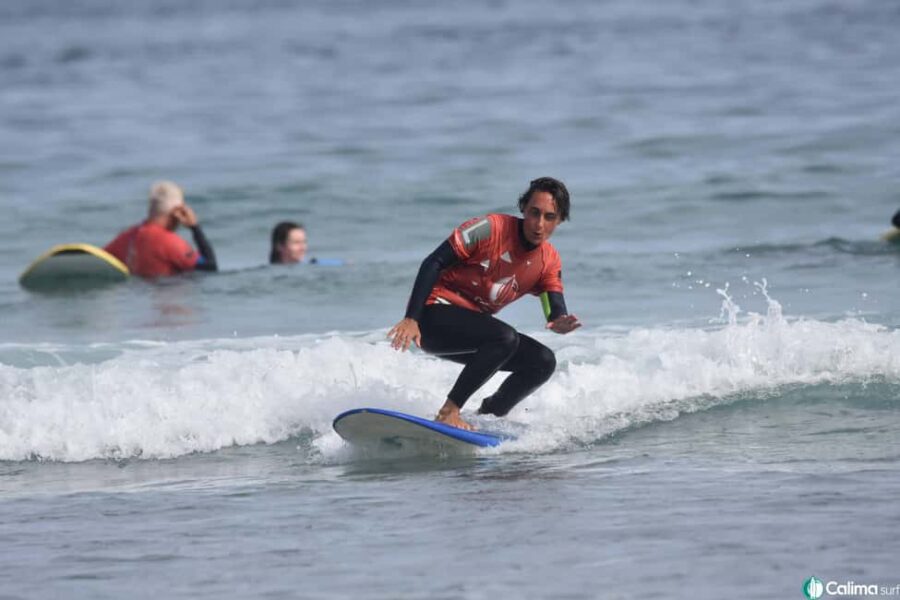 Surf in Famara: 2 hours of pure excitement and nature - The Bonus of Free Photos on Select Days