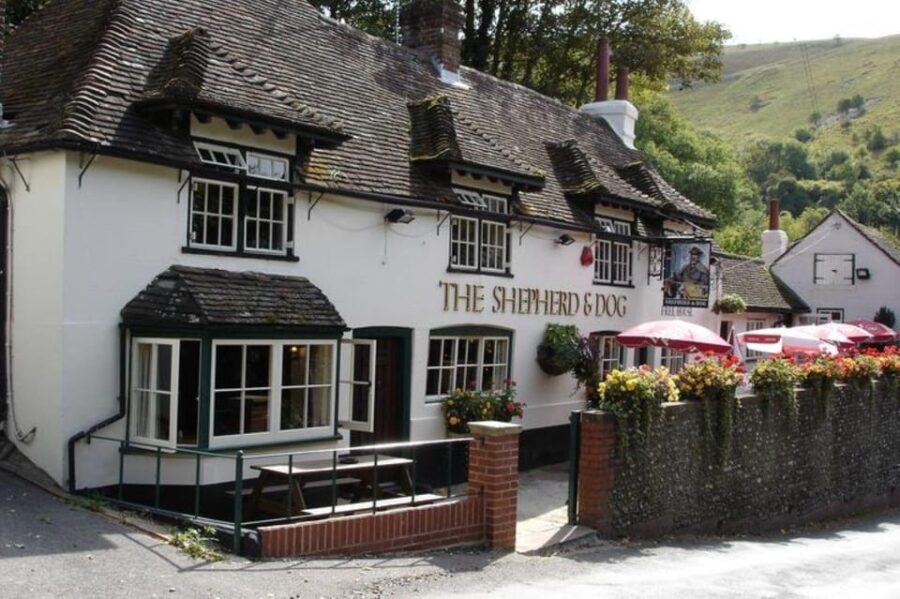 Sussex Vineyard Tour by Minibus - pick up and drop off - Scenic Drive through the South Downs and Sussex Countryside