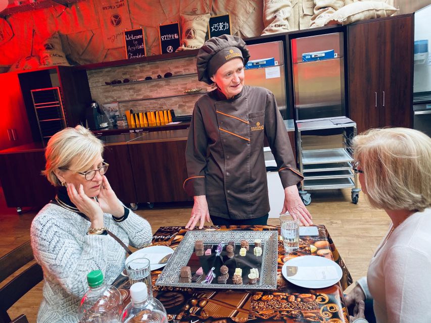 Swiss Chocolate Safari - Starting Point at Torbogen in Lucerne