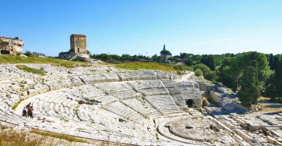 Syracuse: Neapolis Archaeological Park Small Group Tour - Visiting the Latomie del Paradiso and Grotta dei Cordari