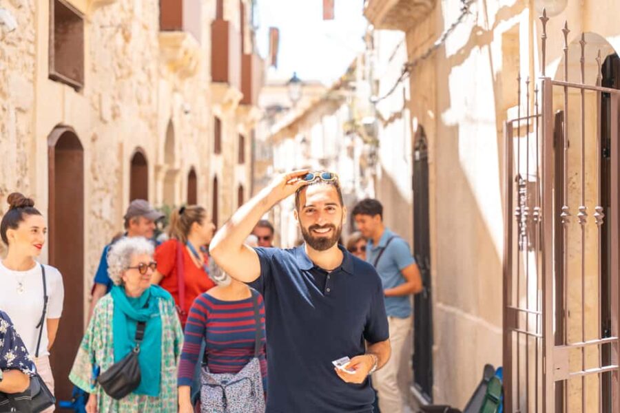 Syracuse: The Street Food Tour in Ortigia with a Local Guide - Starting in Piazza Archimede with a Local Welcome