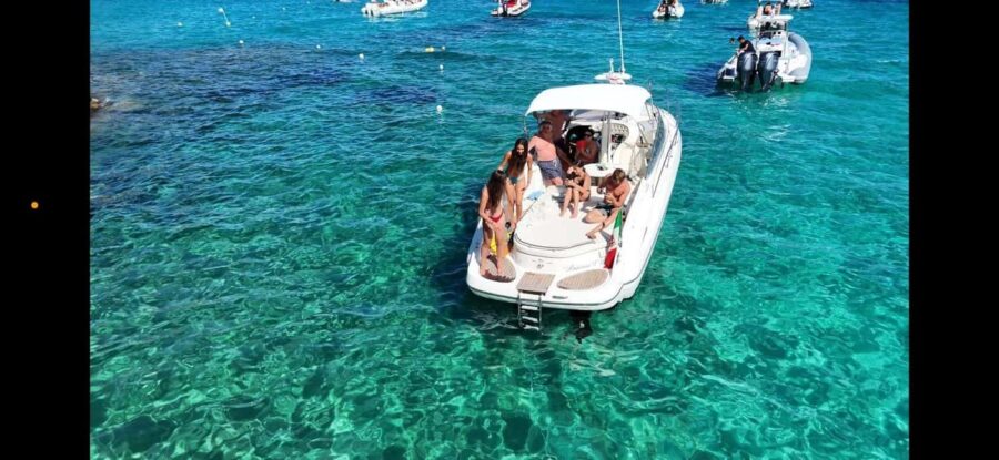 Tailor-made luxury tour aboard the yacht "Princess J III" in La Maddalena - Onboard Service: A Dedicated Team for a Seamless Day