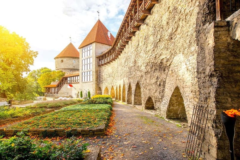 Tallinn: Audio Self Tour Guide with 10 Sightseeing Points - The Advantages of an Audio Self Tour in Tallinn