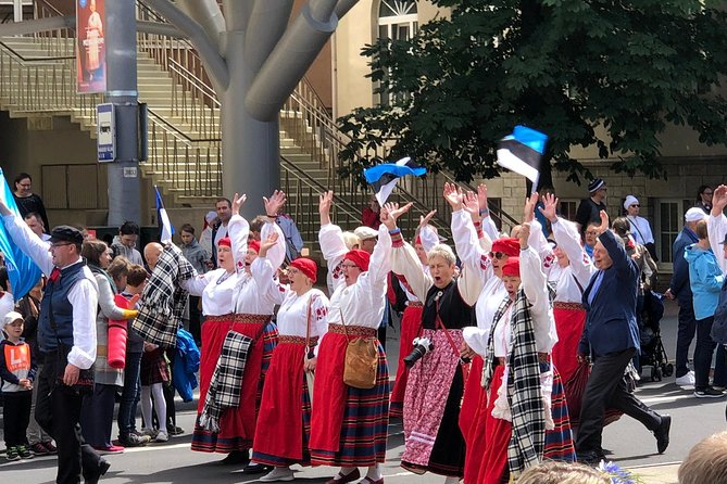 Tallinn City Private Tour - Toompea Castle and the Estonian Parliament