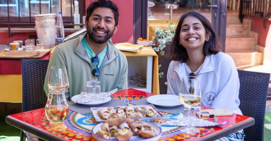 Taormina: Cannolo Making Class - Making Sicilian Cannoli with a Professional Chef in Taormina