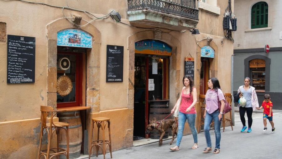 Tapas in La Barceloneta - Guided Tour - Discovering La Barceloneta’s Fishing Village Roots
