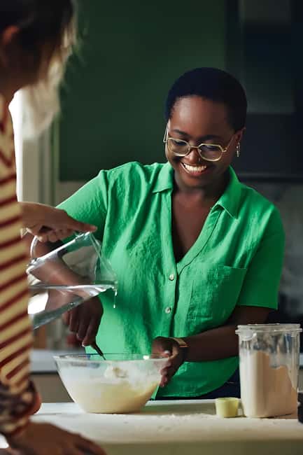 Tasting of raw & unpasteurized monofloral honeys - How the Workshop Starts: Welcome & First Tastes