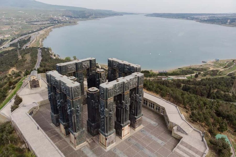 Tbilisi: Chronicles of Georgia Guided Tour - Exploring Zurab Tsereteli’s Artistic Vision