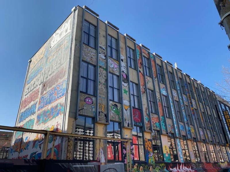 Tbilisi: Left Bank Alternative Street Food Tour with Drinks - Exploring the District’s Creative Revival and Street Art Scene