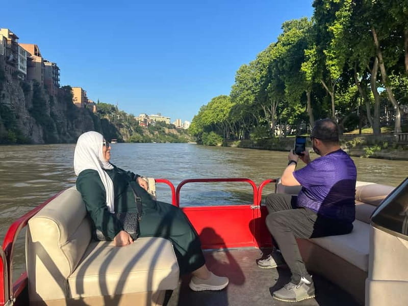TBILISI: Private, exclusive Boat Ride & with Welcome Drink - The Scenic 30-Minute Boat Ride in Old Tbilisi