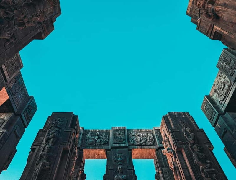 Tbilisi: Transfer & Guided Tour to The Georgian Stonehenge - Visiting the Chronicle of Georgia: An Off-the-Beaten-Path Landmark