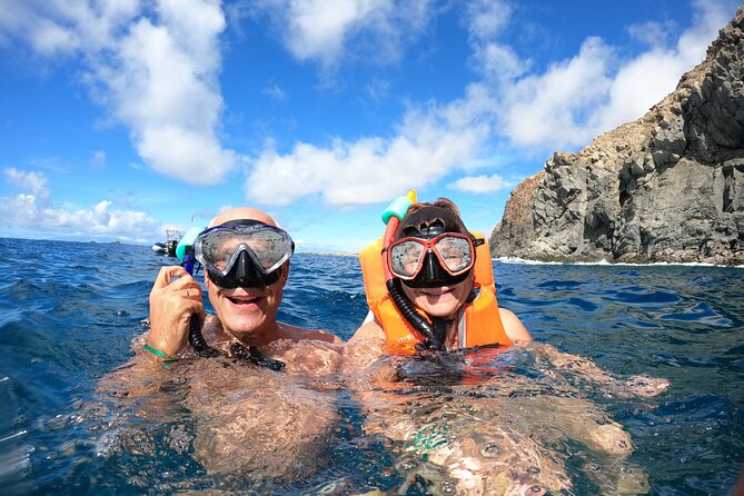 Tenerife: Kayaking and snorkeling, snacks, photos and marine life safari - Paddle Along the Cliffs of Los Cristianos and Visit the Cave of Pal Mar