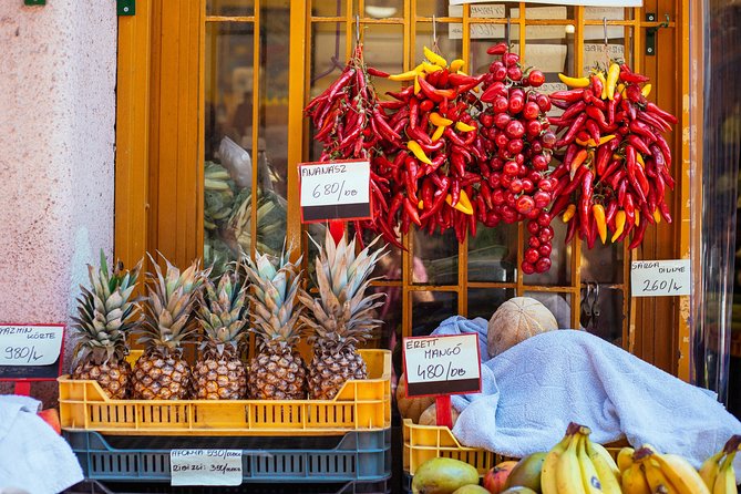 The Award-Winning Private Food Tour of Budapest: 6 or 10 Tastings - Sampling Budapest’s Classic Dishes at Central Market Hall