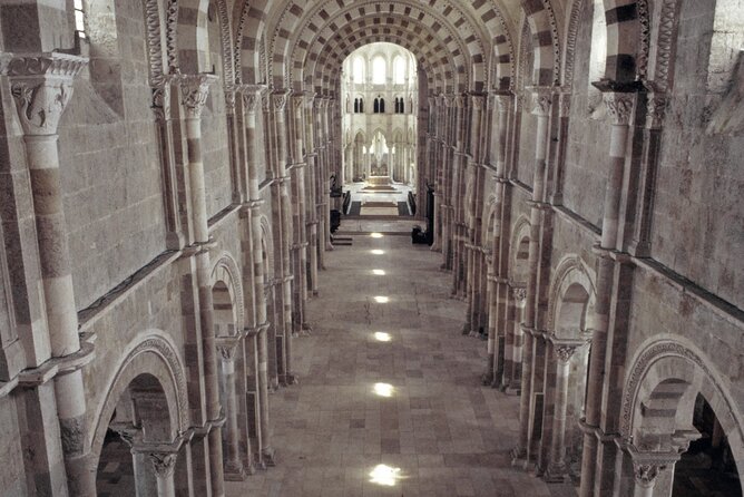 The Basilica of Vézelay unveiled + journey through the Basilica - Starting at La Maison du Visiteur: An Introduction to Vézelay