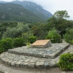 The battle of the 300 in Thermopylae 8h tour - Discover the Heart of Greece at Delphi and Nafpaktos