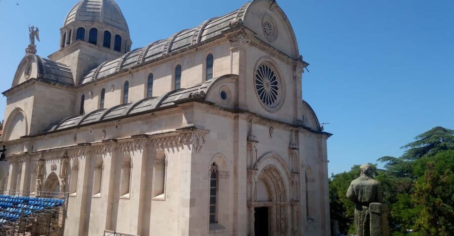 The beauty of the Middle Ages-ibenik - Starting Point at the Main Cathedral Entrance