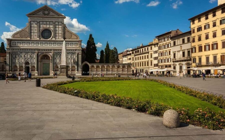 The Best of Florences History - Private Tour with a local - Exploring Florence’s Iconic Piazza del Duomo and Its Treasures